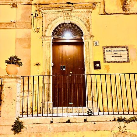 Отель La Casa Del Barocco Ното Экстерьер фото