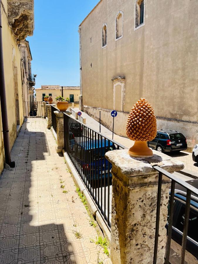 Отель La Casa Del Barocco Ното Экстерьер фото