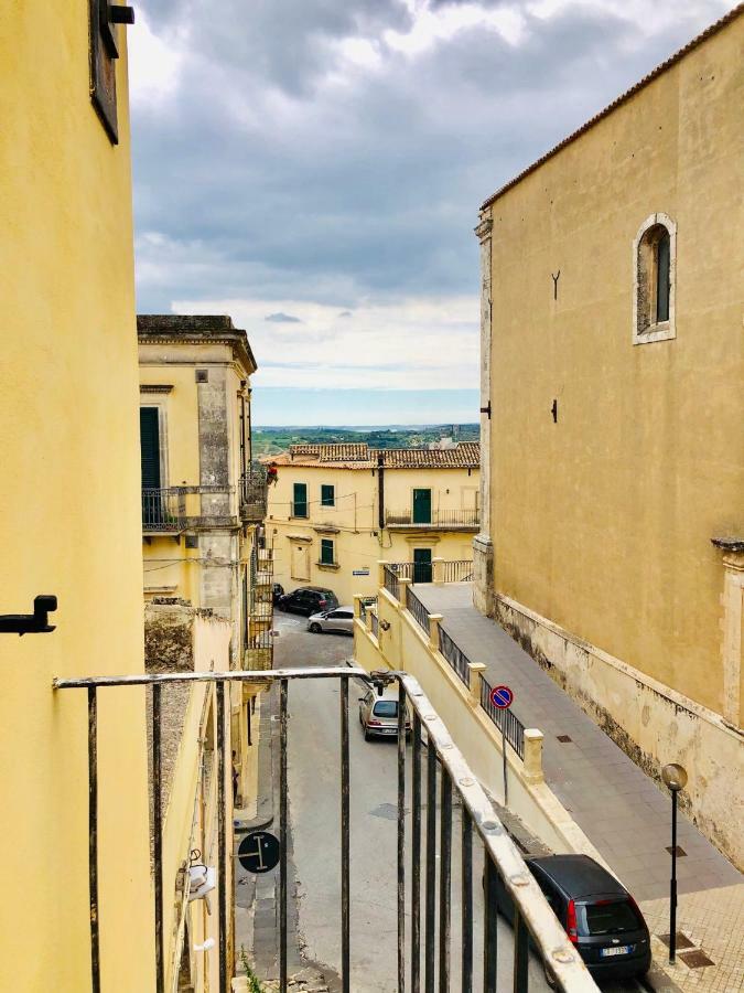 Отель La Casa Del Barocco Ното Экстерьер фото