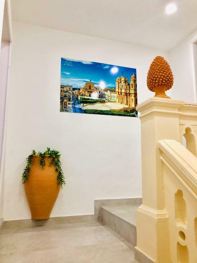 Отель La Casa Del Barocco Ното Экстерьер фото